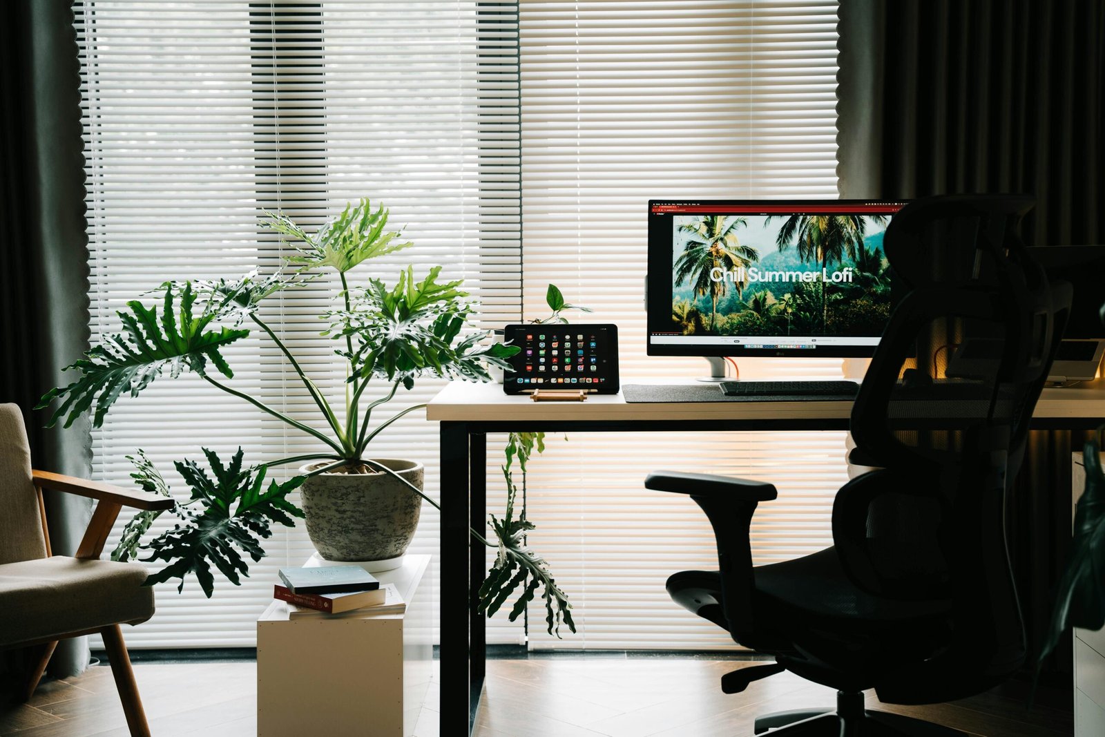 Ergonomic Home Office Chair: 7 Top Ways To Sit Well (Proven) 1 Ergonomic Home Office Chair 3 scaled Your Home Review